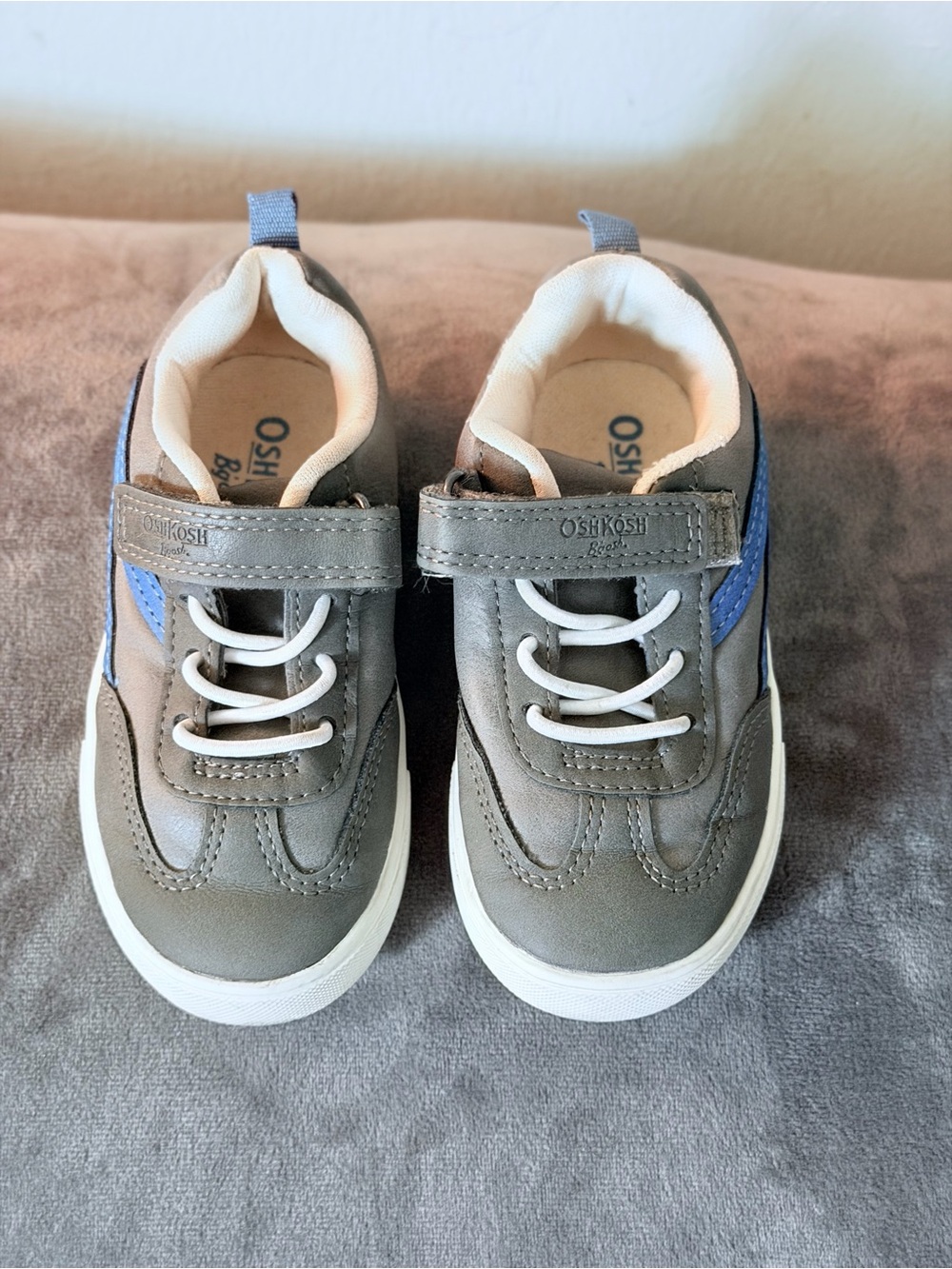 OshKosh Gray and Blue Toddler Strap Sneakers